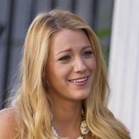 Blake Lively on the set of 'Gossip Girl' shooting on location | Picture 68534